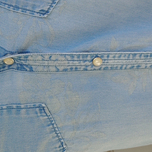 Hollister denim collar blouse - Picture 3 of 7
